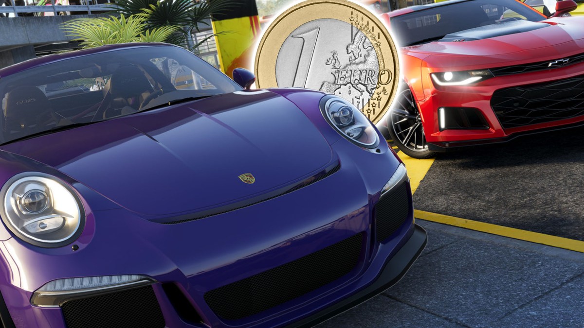 Screenshot aus The Crew 2 mit zwei Autos, dazwischen eine 1 Euro-Münze.